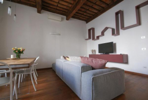 Luxury apartment Lucca center near Parking in the same building Italian Language School, Lucca
